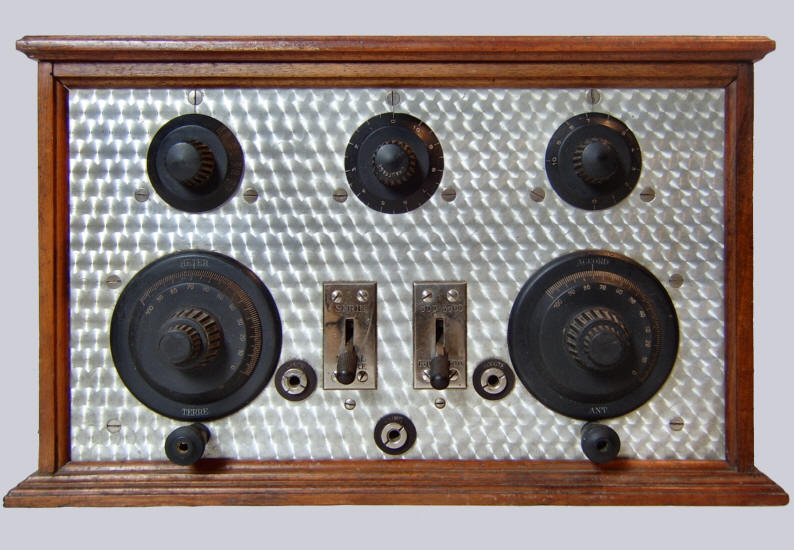 Radio Lucien Lévy Superhétérodyne A Engels